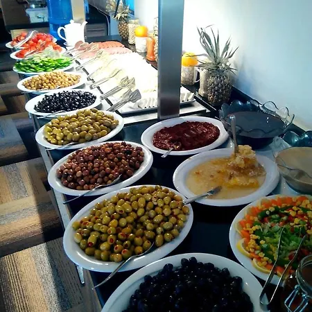 فندق كارديس 3*